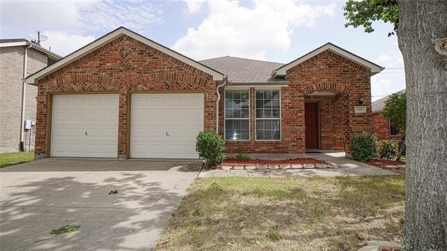 106 Starlight Drive - Photo 1