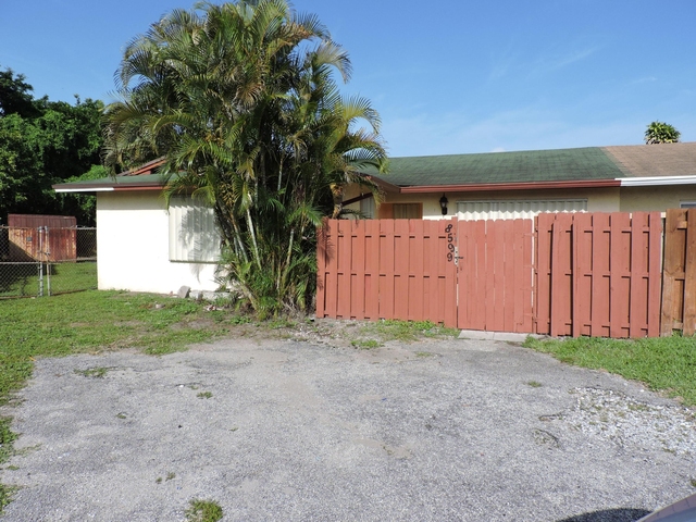 8599 Crater Terrace - Photo 1
