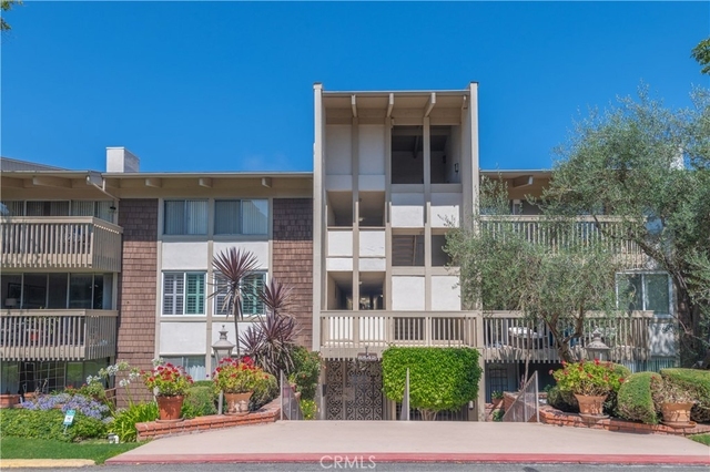 6542 Ocean Crest Drive - Photo 1