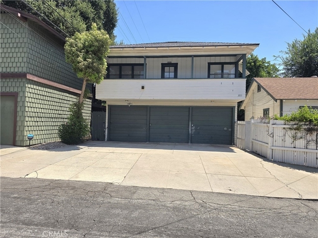 305 E H Street - Photo 1