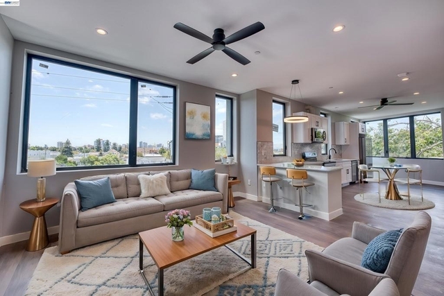 4202 Telegraph Ave - Photo 1