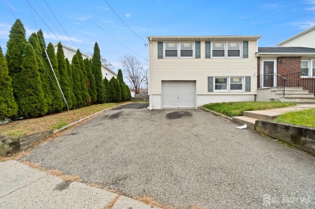 762 762 Valley St Street - Photo 1