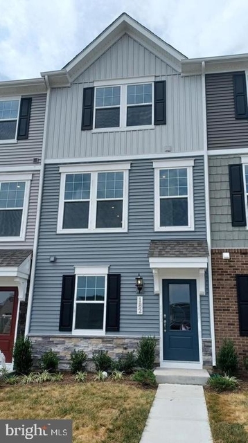 182 Coolidge Ave - Photo 1