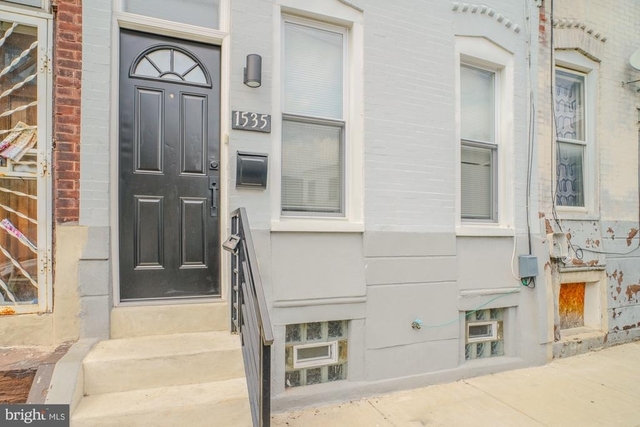 1535 W Seltzer Street - Photo 1