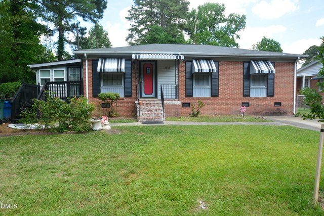 3407 Facade - Photo 1