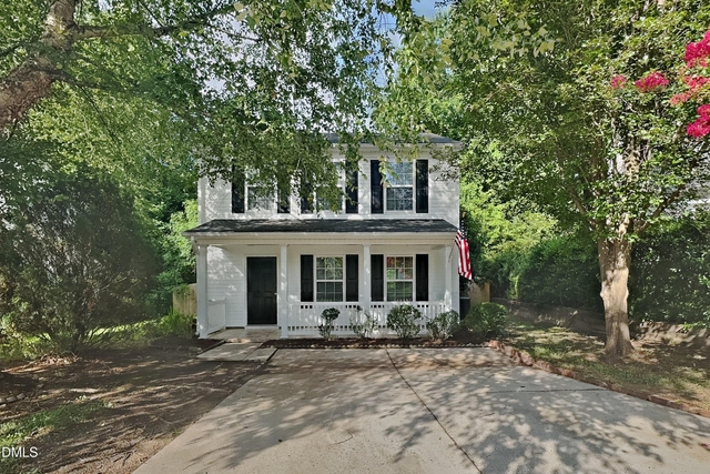 4812 Silverdene Street - Photo 1