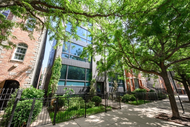 1446 W Cortez Avenue - Photo 1