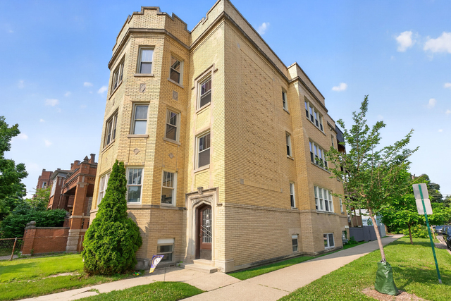 1101 S Oak Park Avenue - Photo 1