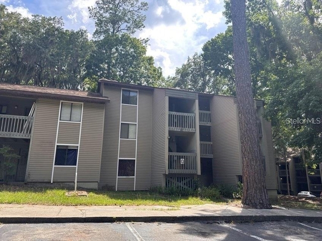 109 Se 16th Avenue - Photo 1