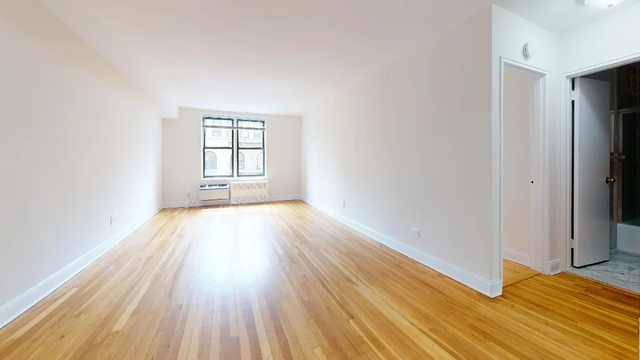 151 West 16th Street - Photo 1
