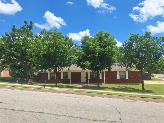 6005 Barry Drive - Photo 1