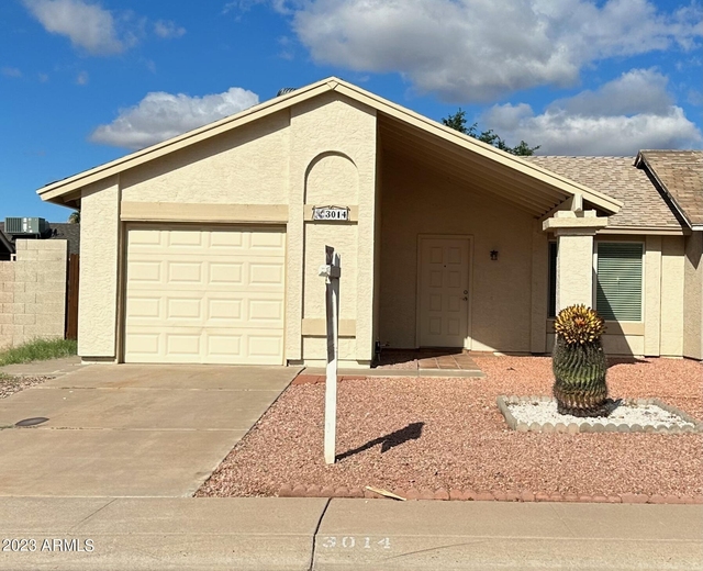 3014 W Runion Drive - Photo 1
