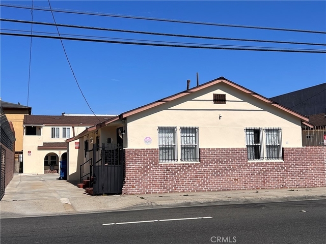 12924 Prairie Avenue - Photo 1