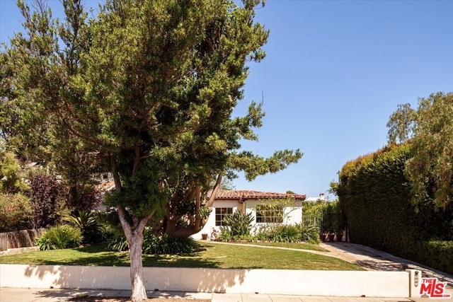 627 26th Street - Photo 1