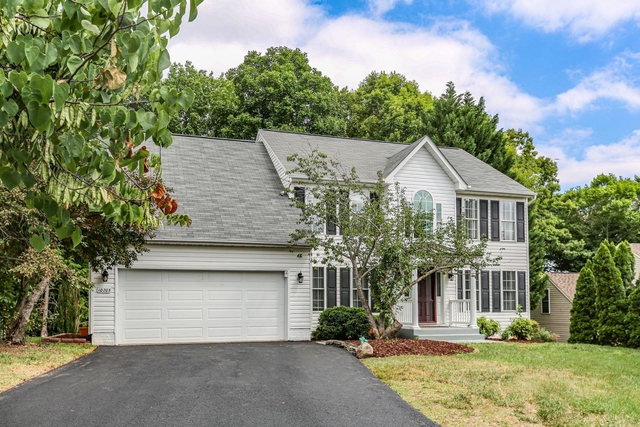 10205 N Hampton Lane - Photo 1