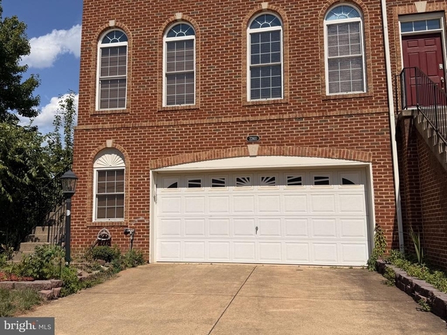 22611 Welborne Manor Square - Photo 1