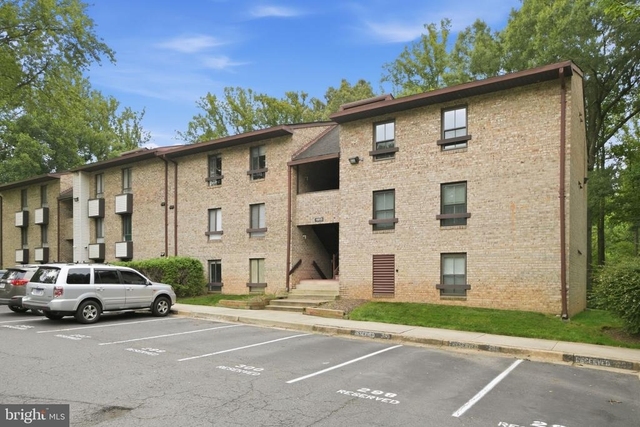 11619 Stoneview Square - Photo 1