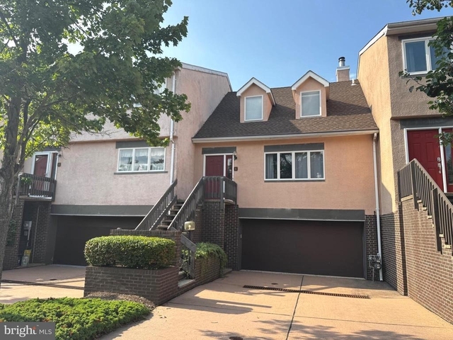 5 Hanover Court - Photo 1