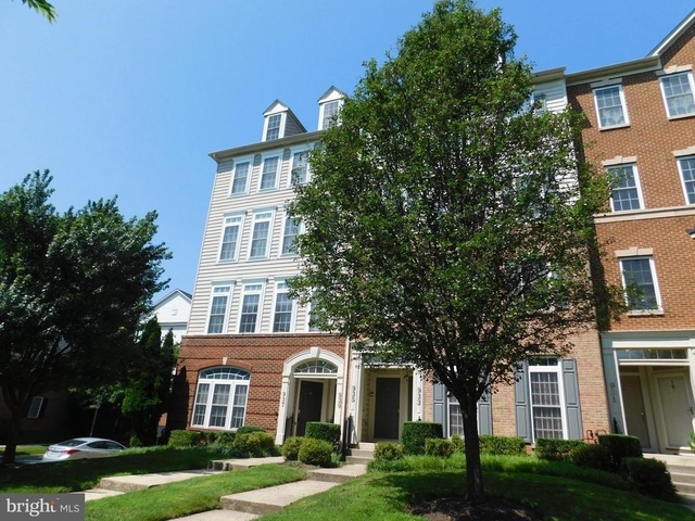 937 Hidden Marsh Street - Photo 1
