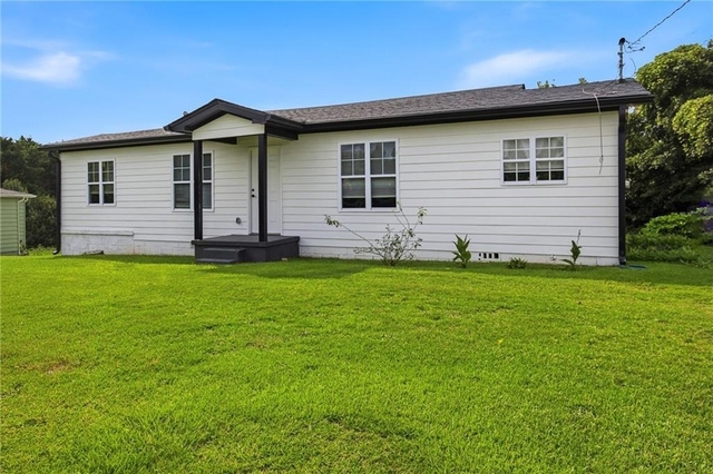 421 E Crogan Street - Photo 1