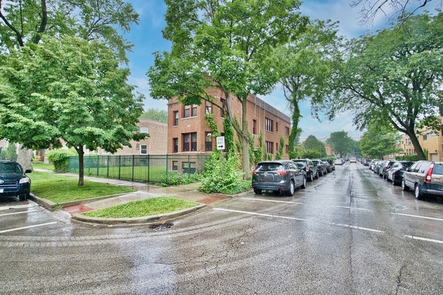 2437 W North Shore Avenue - Photo 1
