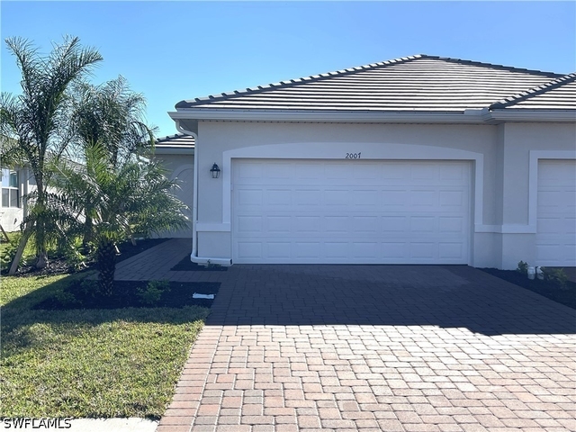 2007 Vermont Lane - Photo 1
