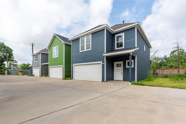 8202 Homewood Lane - Photo 1
