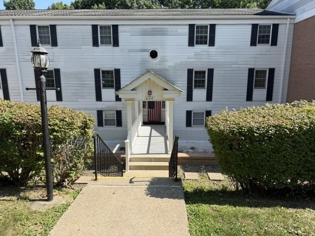 601 Camelot - Photo 1
