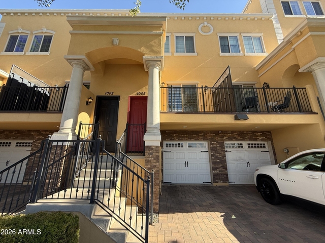 421 W 6th Street - Photo 1