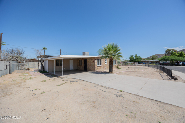 2130 W Cortez Avenue - Photo 1