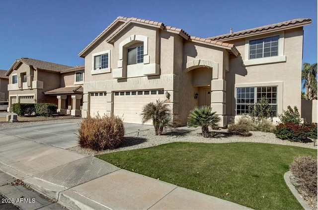 2714 E Birchwood Place - Photo 1