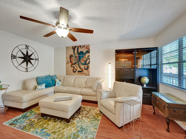 232 Farnham J - Photo 1