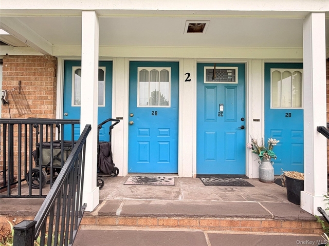2 Fortune Road W - Photo 1