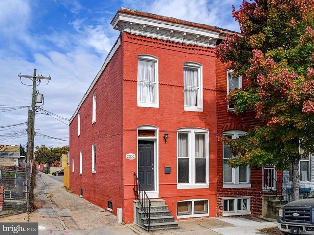 2002 Jefferson Street - Photo 1