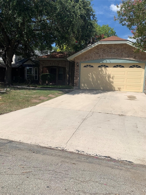 3215 Tree Grove Dr - Photo 1