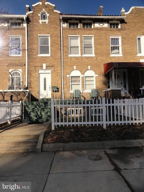439 Quincy Street Nw - Photo 1