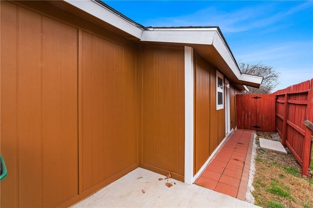 4414 Diane Dr - Photo 1
