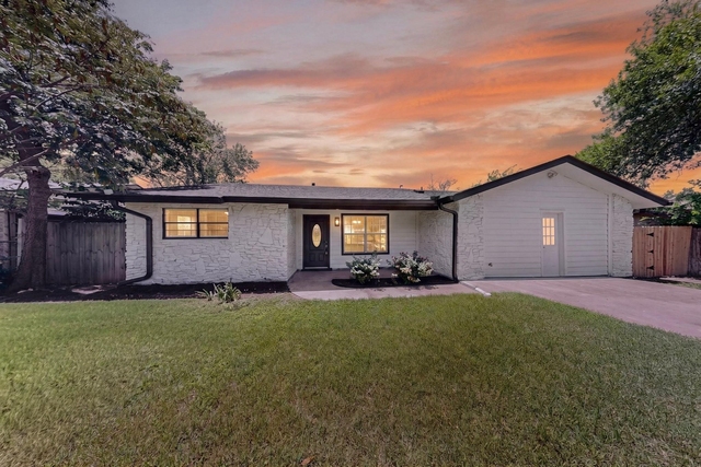 2307 Galway St - Photo 1