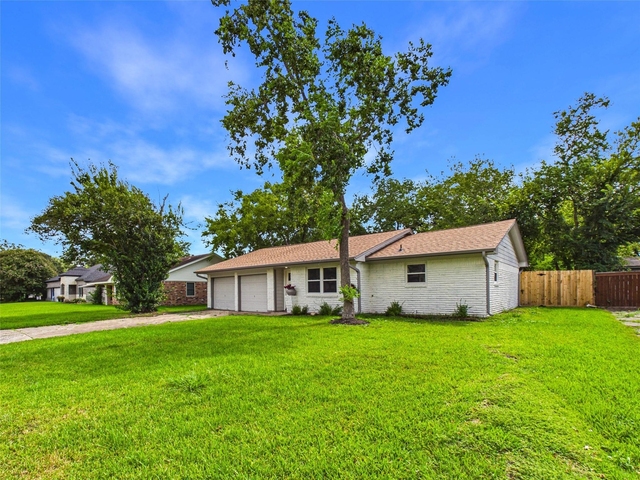 135 Highland Terrace - Photo 1