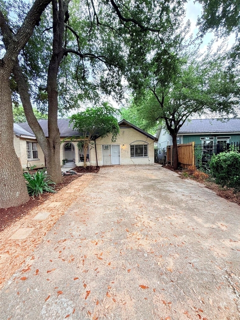 6109 Saxon Drive - Photo 1