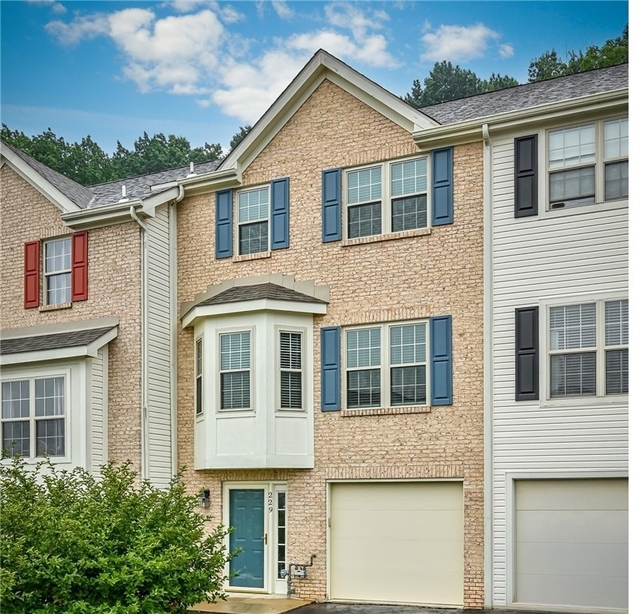 229 Hillvue Dr - Photo 1