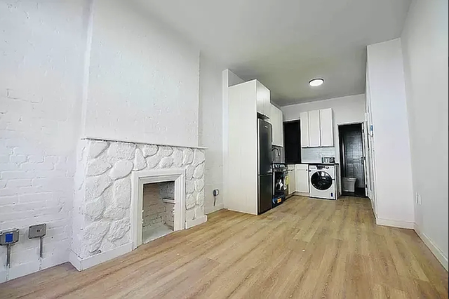 446 West 55th Street - Photo 1