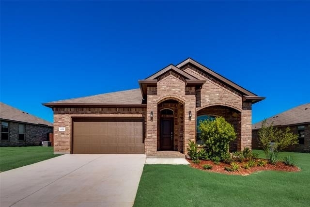 415 Helm Lane - Photo 1