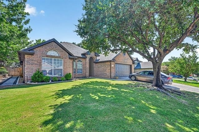 2720 Windstone Way - Photo 1