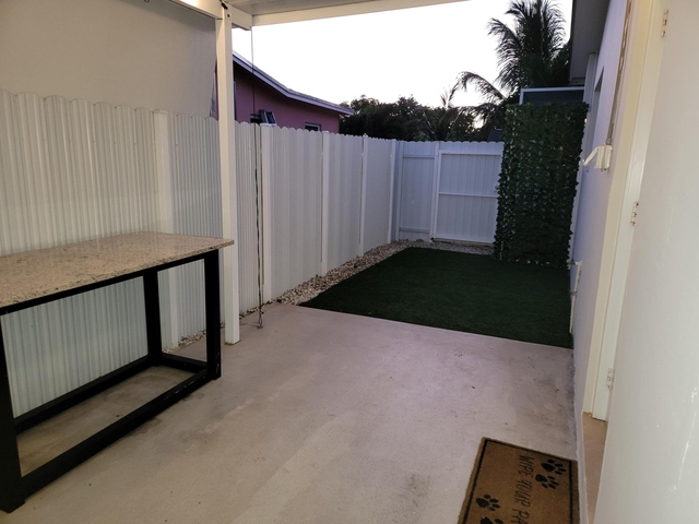 1611 Nw 63rd Avenue - Photo 1