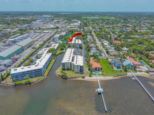 890 N Federal Highway - Photo 1
