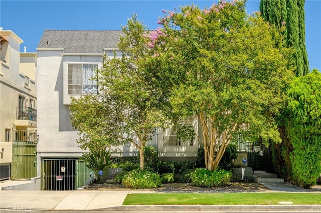 4328 Whitsett Avenue - Photo 1