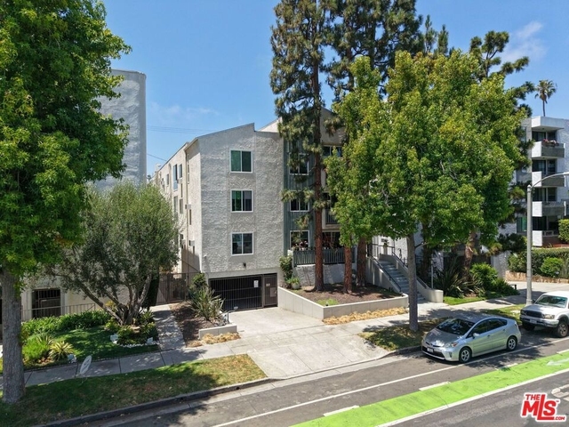 311 Montana Avenue - Photo 1