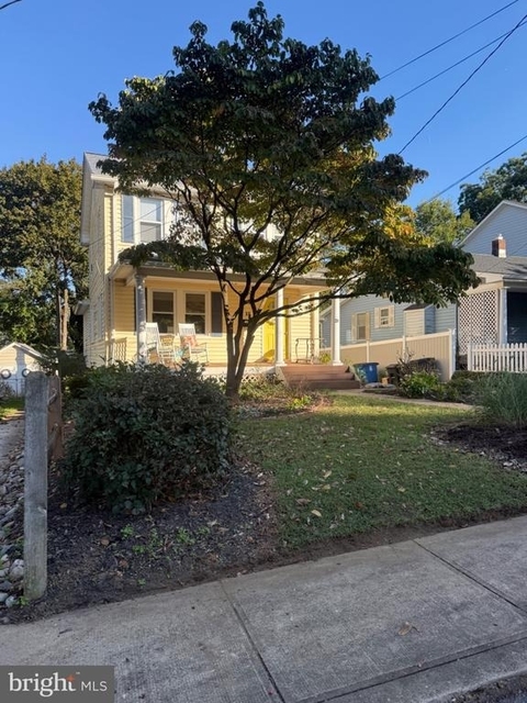 20 Locust Avenue - Photo 1