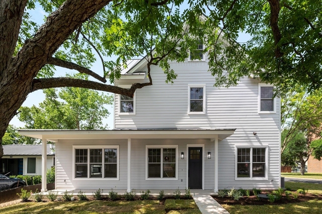 1919 W 38th St - Photo 1